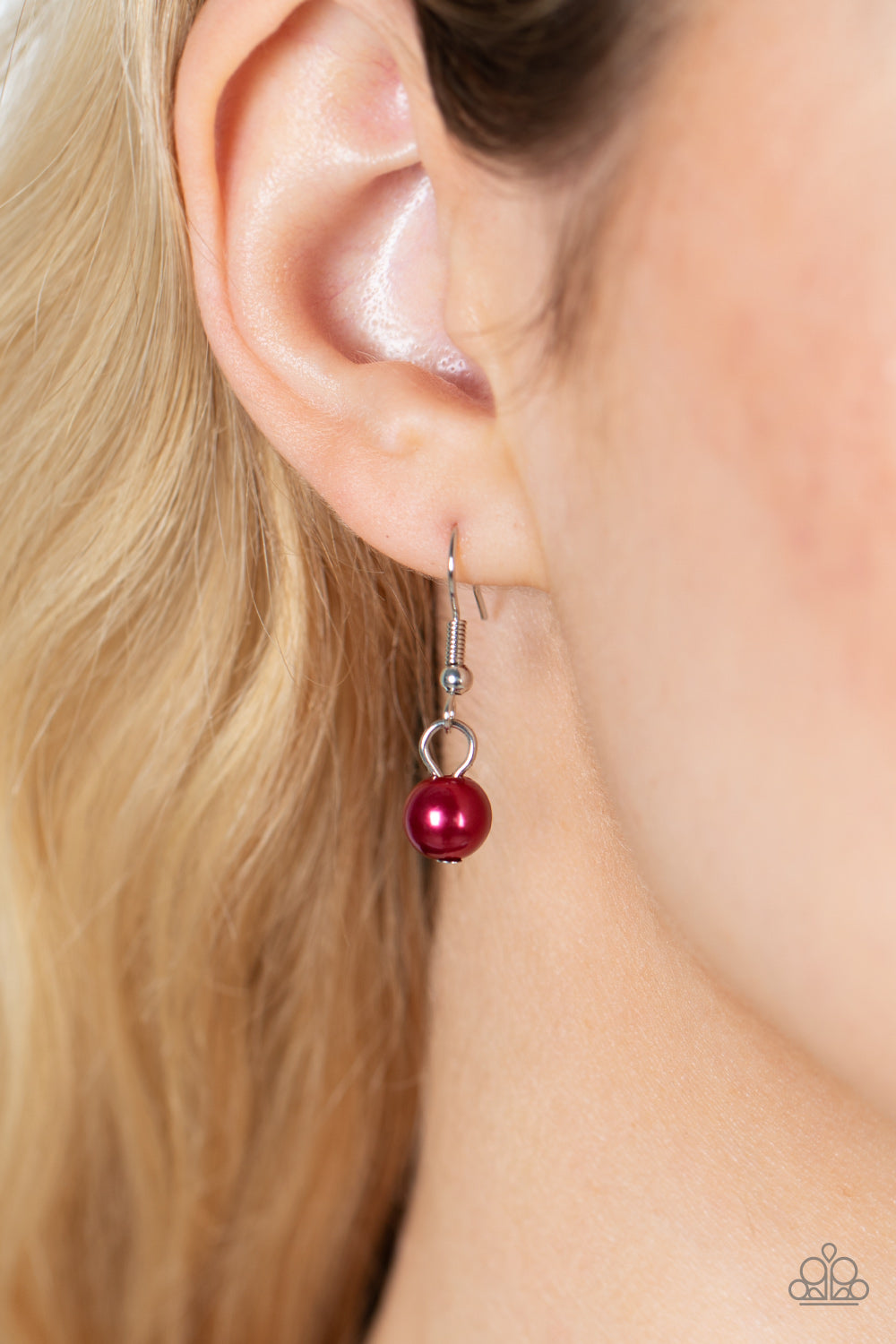 Tearoom Gossip - Red (N1661)