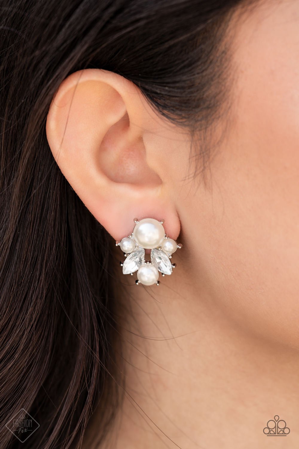Royal Reverie - White (E623)