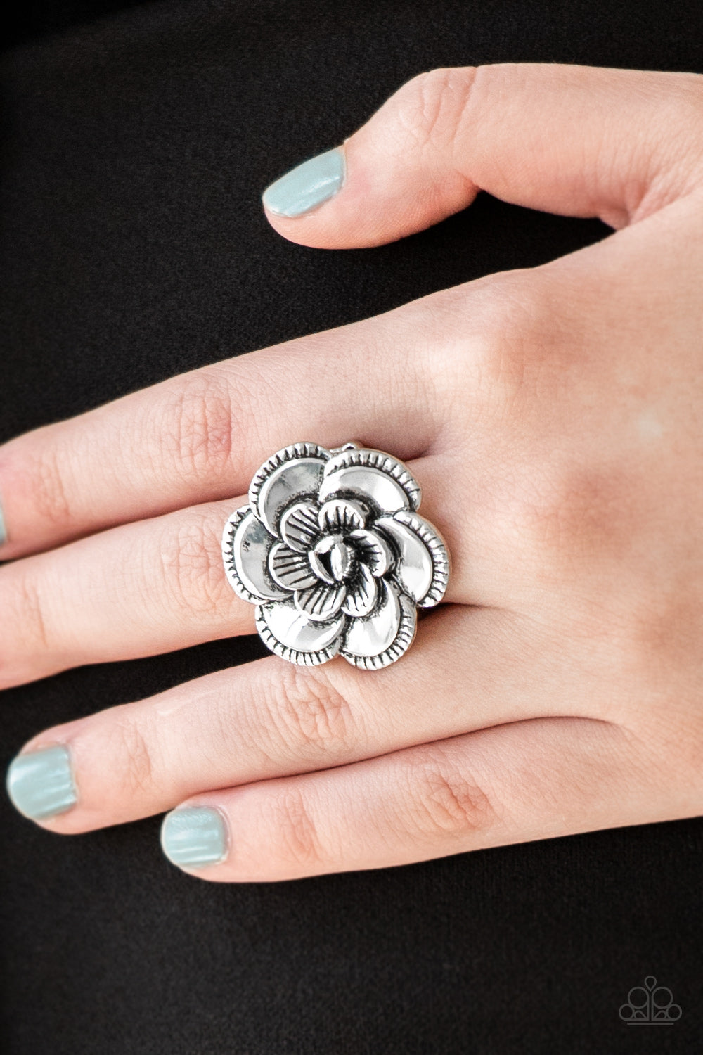 FLOWERBED and Breakfast - Silver (R819)
