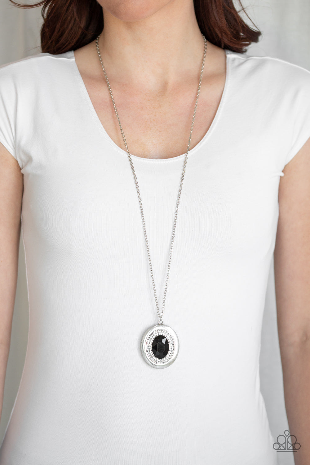 Castle Couture - Black (N0108)