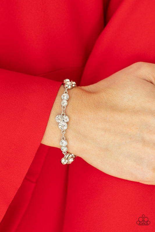 Social GLISTENING - White