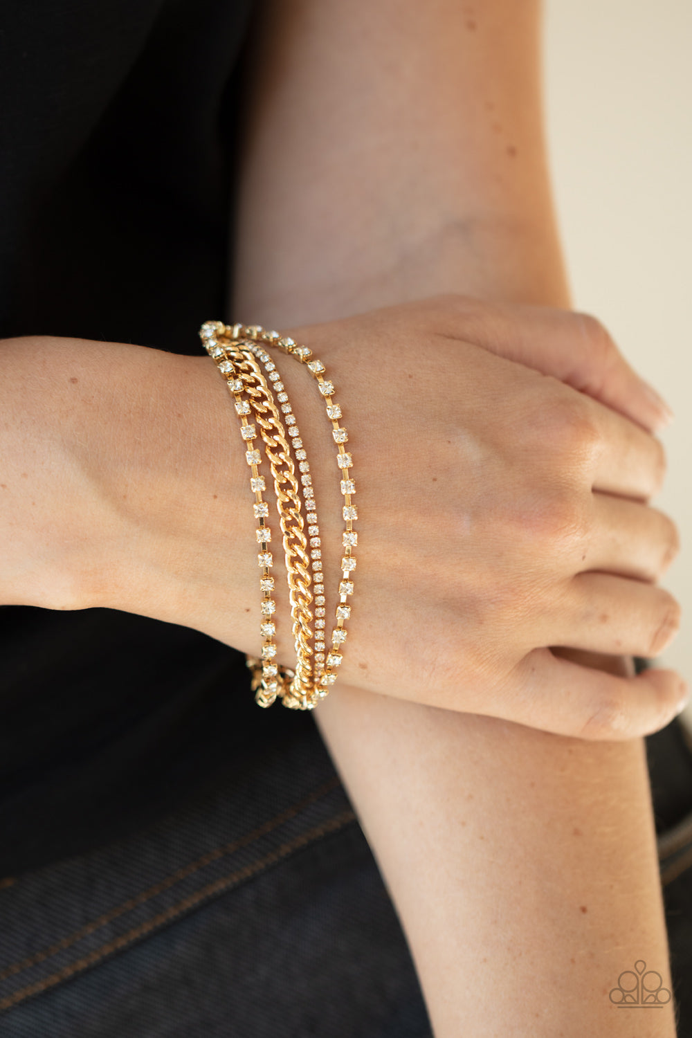 Brilliantly Beaming - Gold (B759)