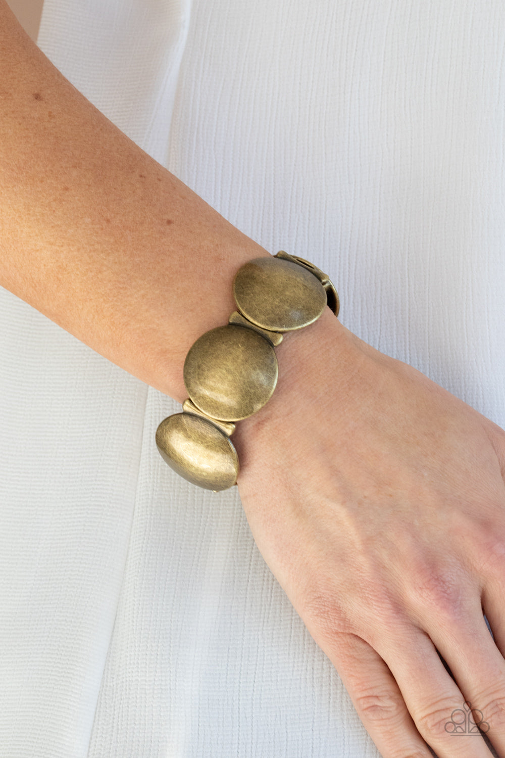 Going, Going, GONG! - Brass (B479)