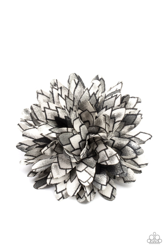 Vanguard Gardens - Black (H023)