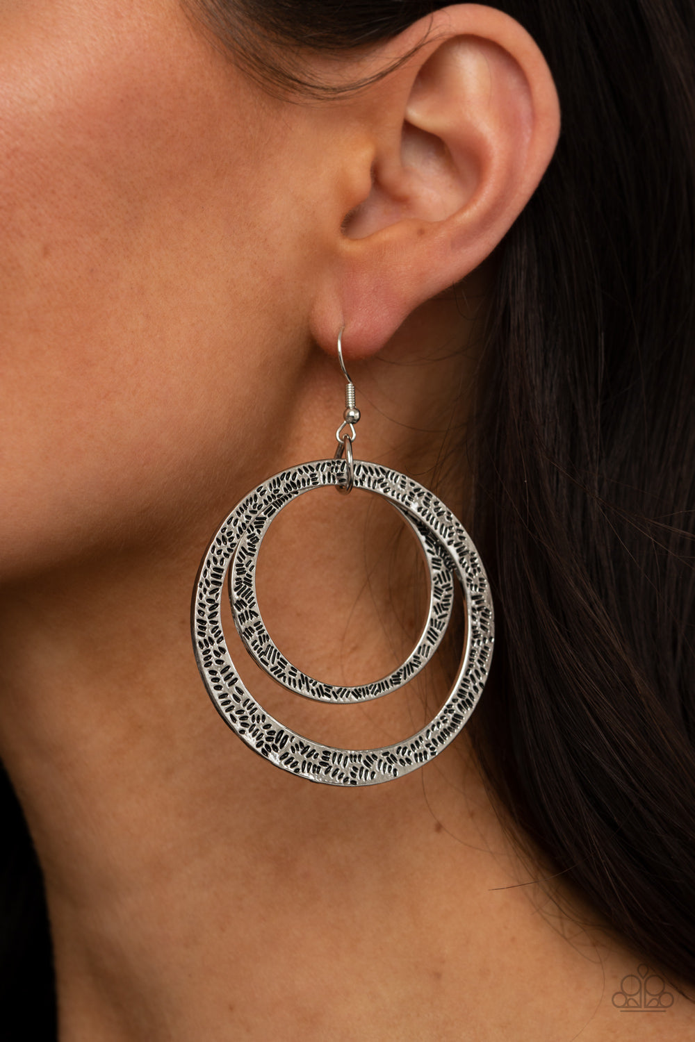 Rounded Out - Silver (E1152)