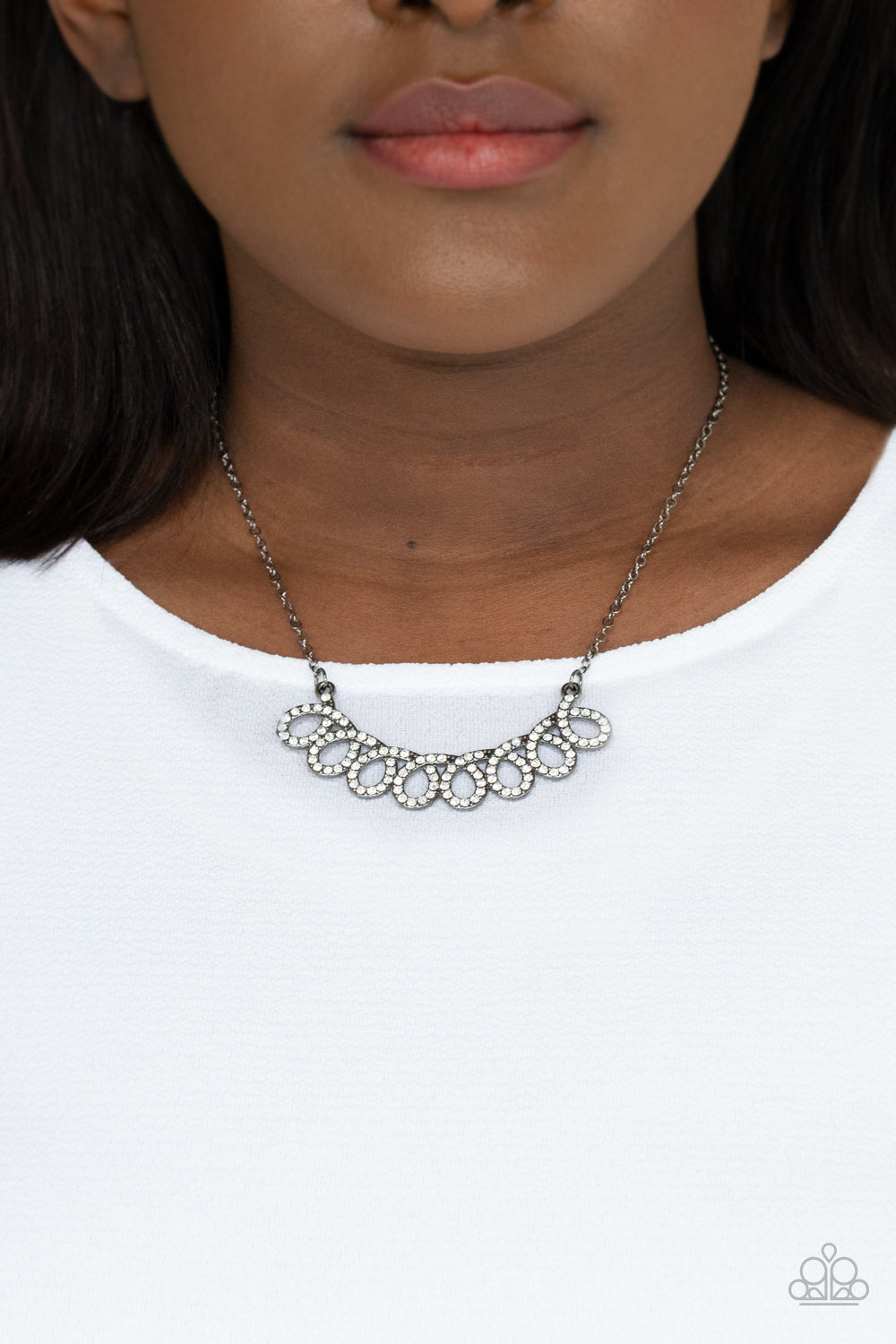 Timeless Trimmings - Black/gunmetal (N0809)