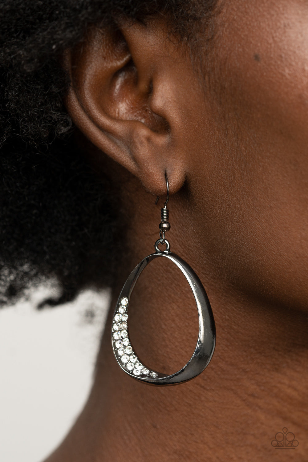 Fiercely Flauntable - Black/gunmetal (E711)