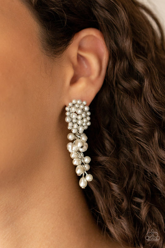 Fabulously Flattering - White (E195)