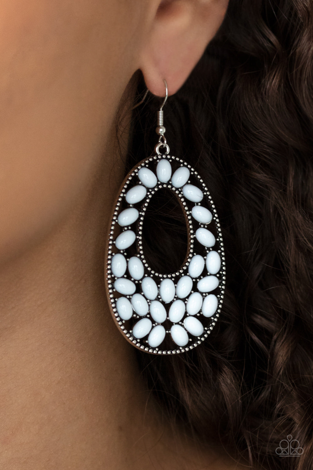 Beaded Shores - White (E173)