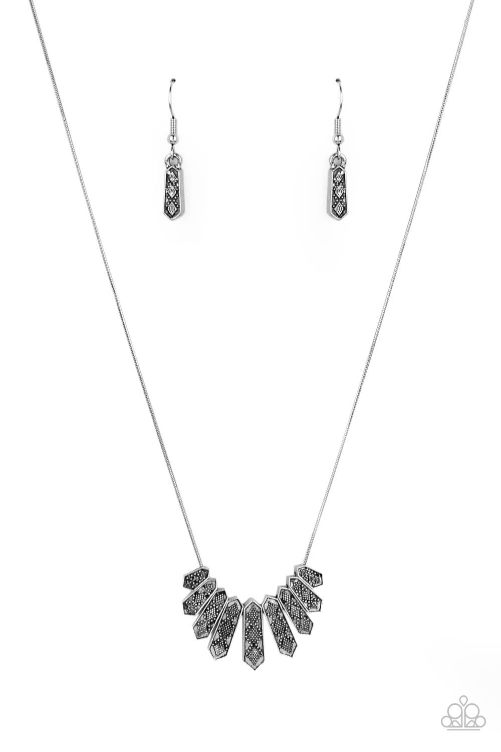 âMonumental March - Silver (N1736)