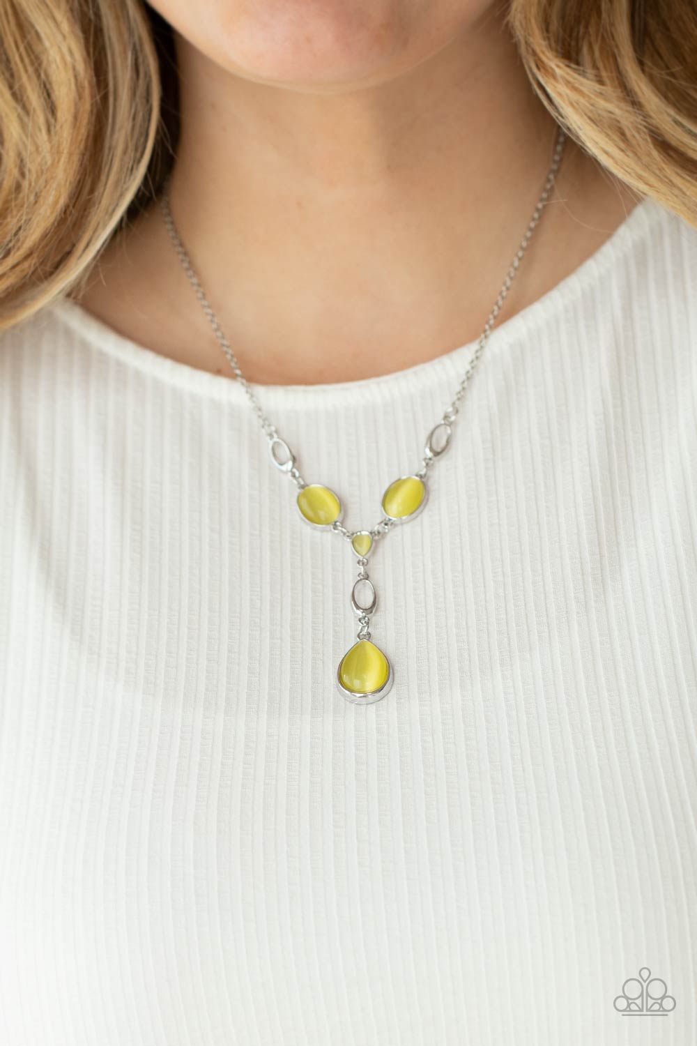 Ritzy Refinement - Yellow (N2034)