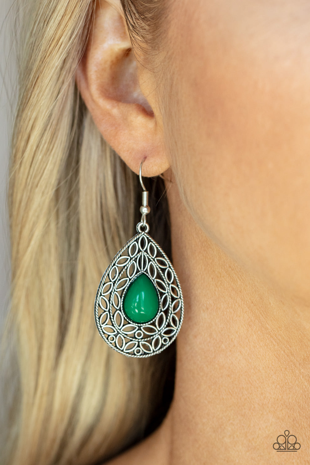 Fanciful Droplets - Green (E823)