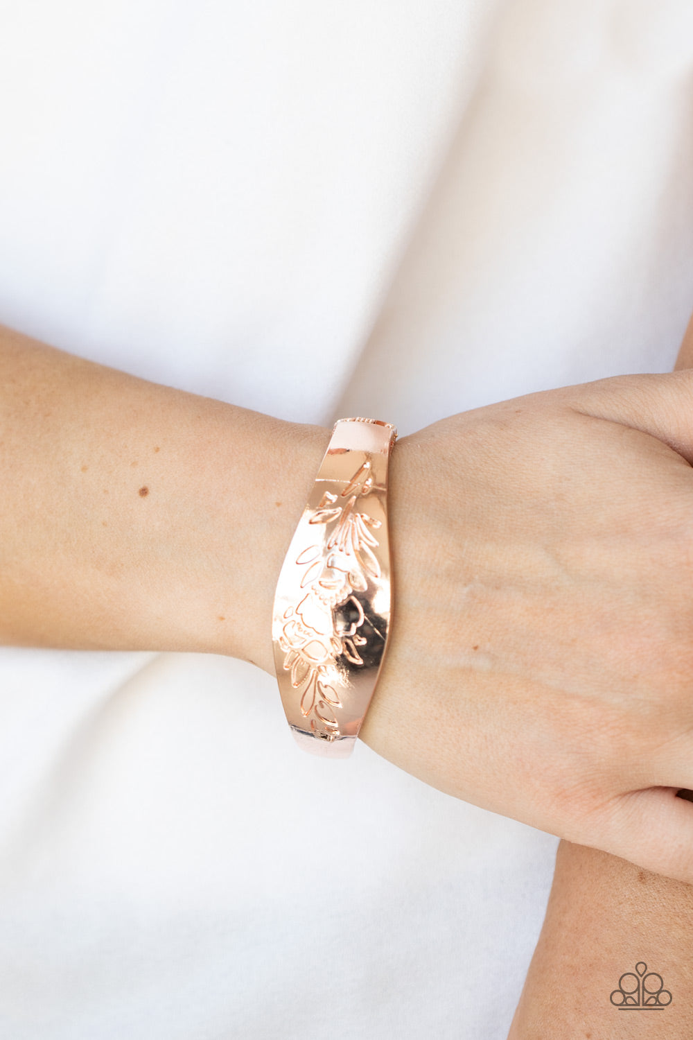 Fond of Florals - Rose Gold (B810)