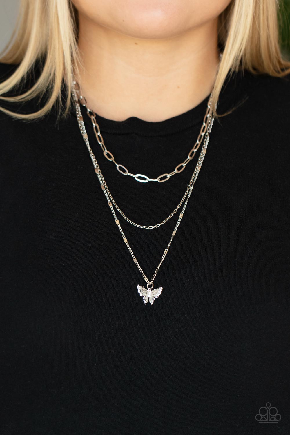 Bountiful Butterflies - White (N0563)
