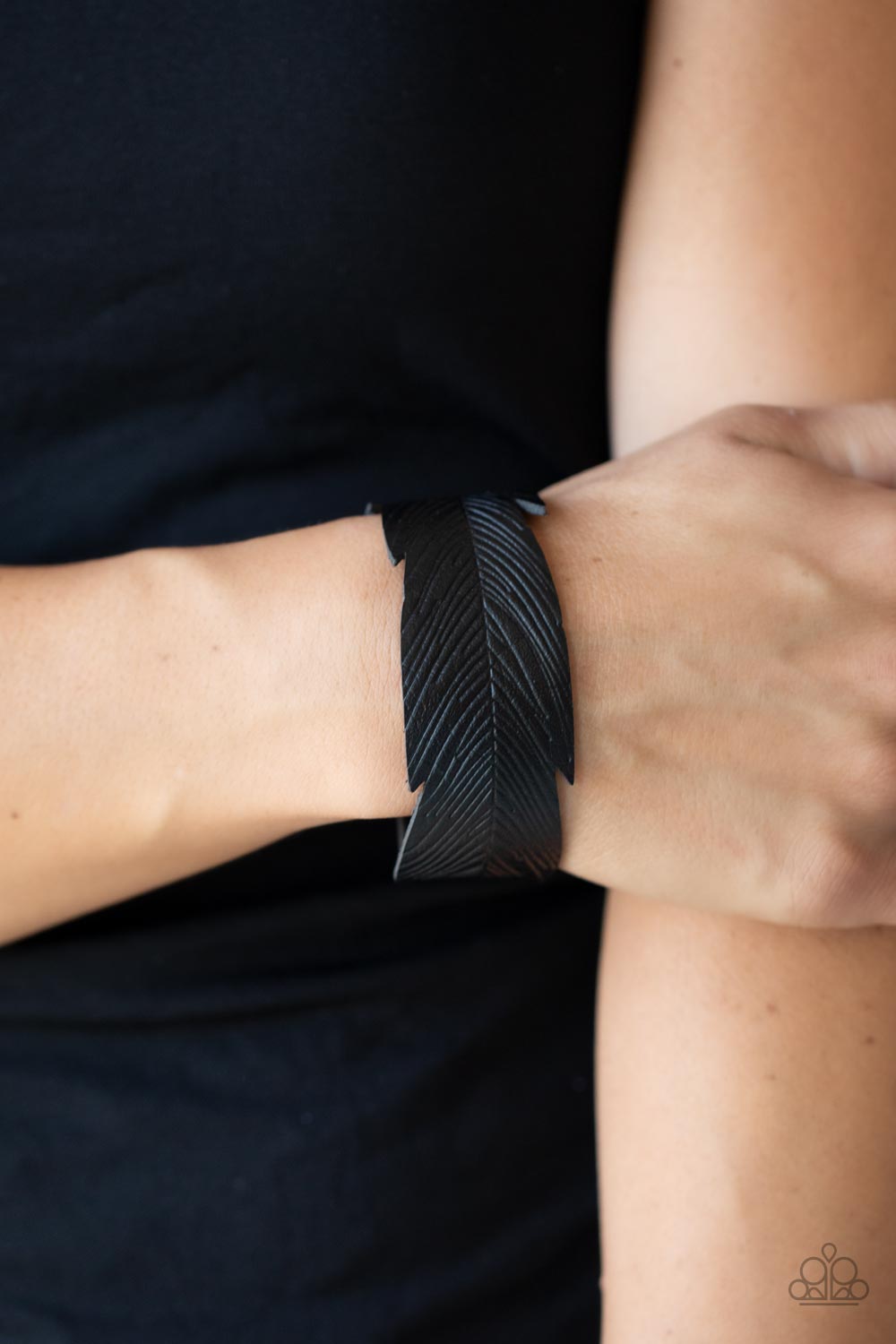 Whimsically Winging It - Black (B311)