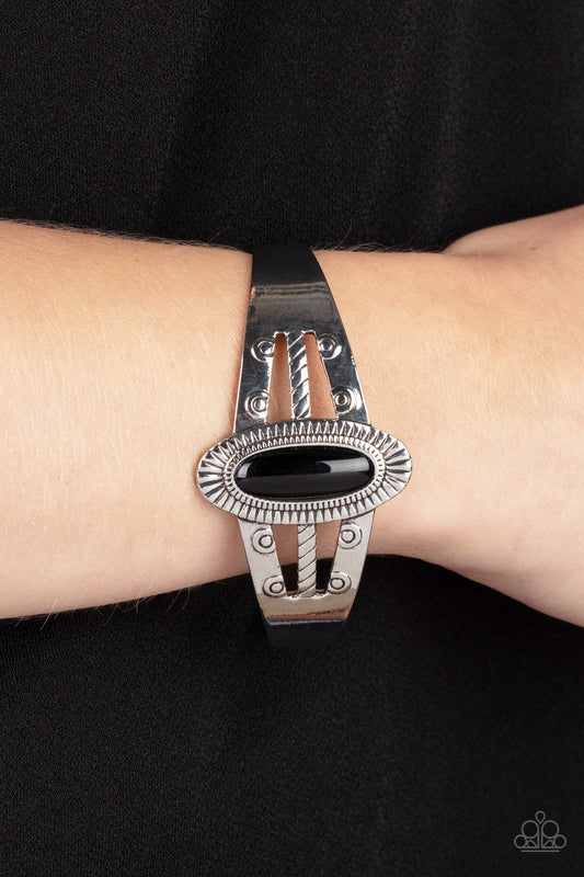 Wanderlust Walkabout - Black (B310)