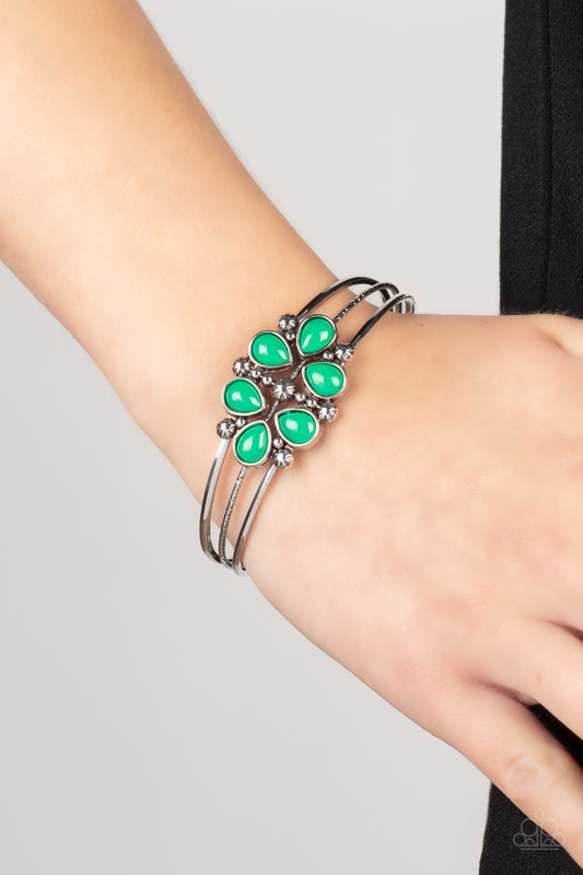 Taj Mahal Meadow - Green (B851)