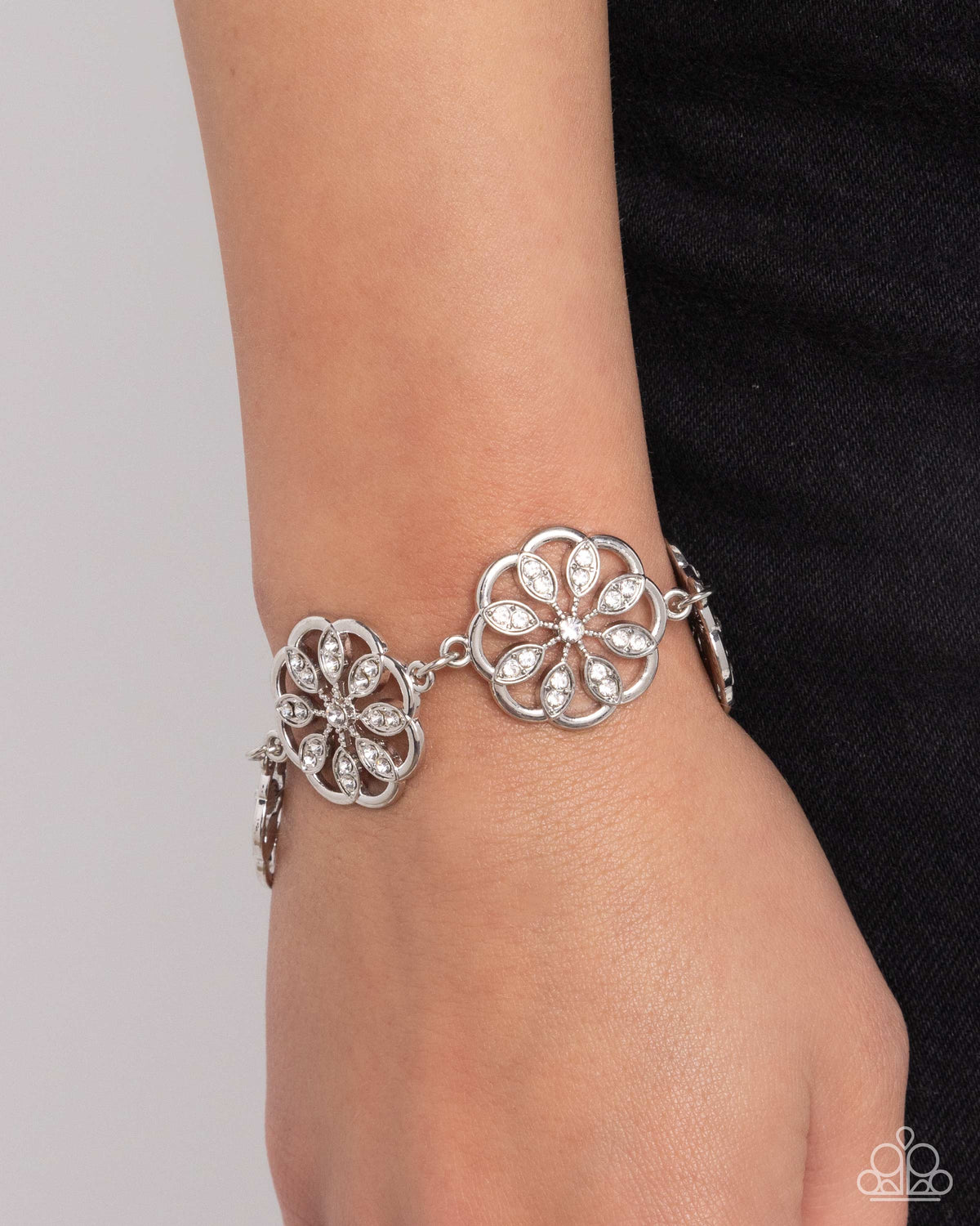 Blooming Bling - White (B120)