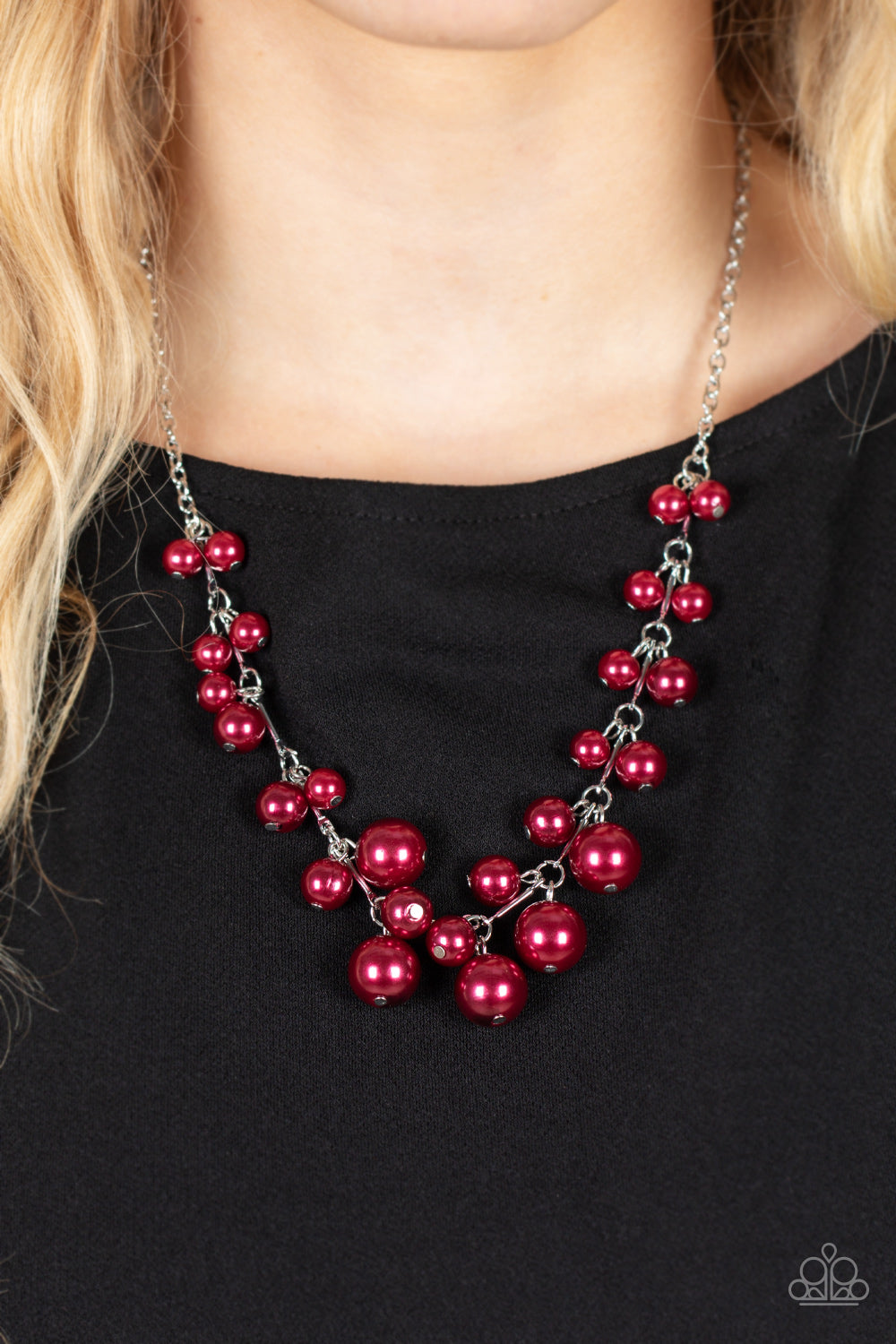 Tearoom Gossip - Red (N1661)