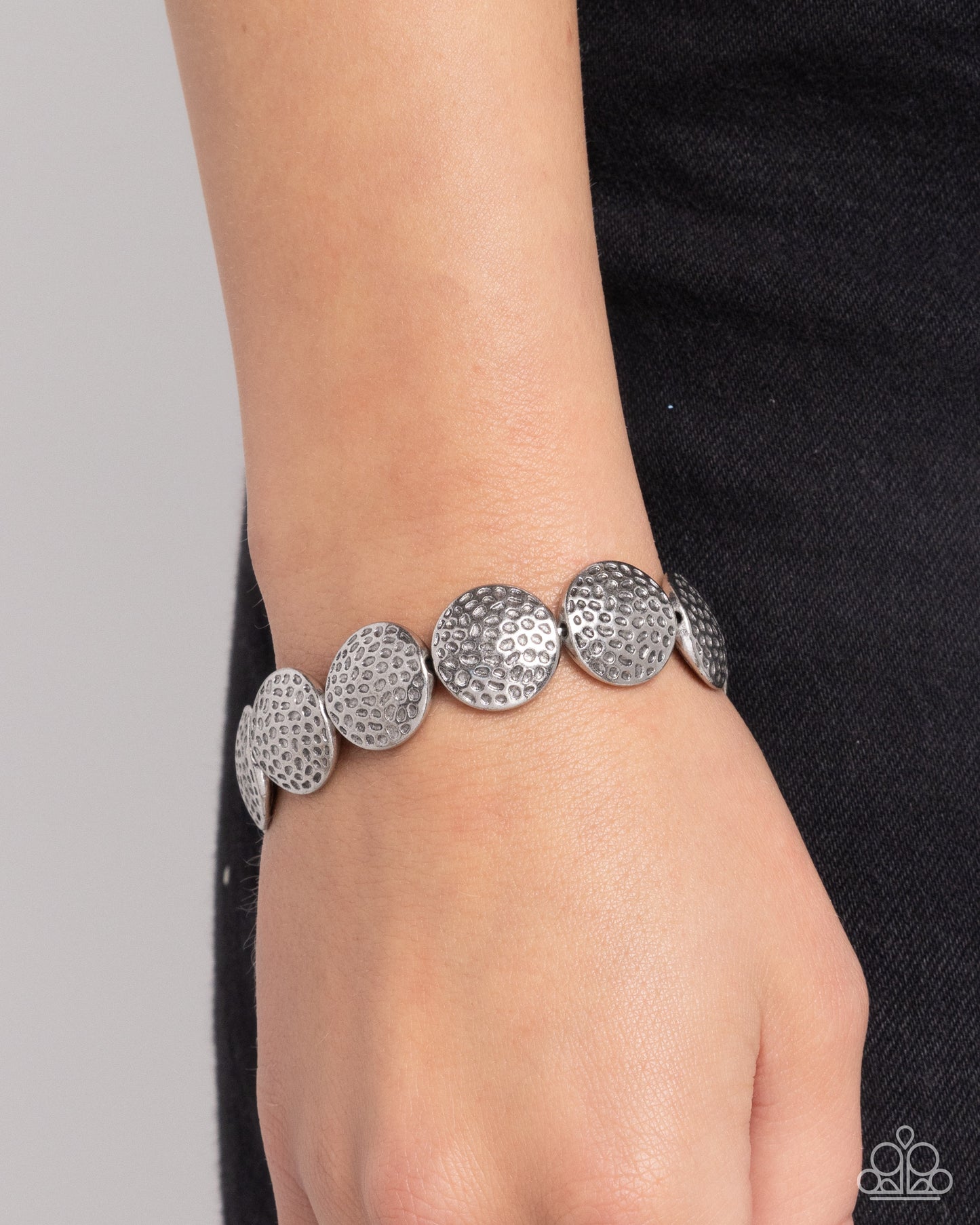 Ancient Animal - Silver (B1147)