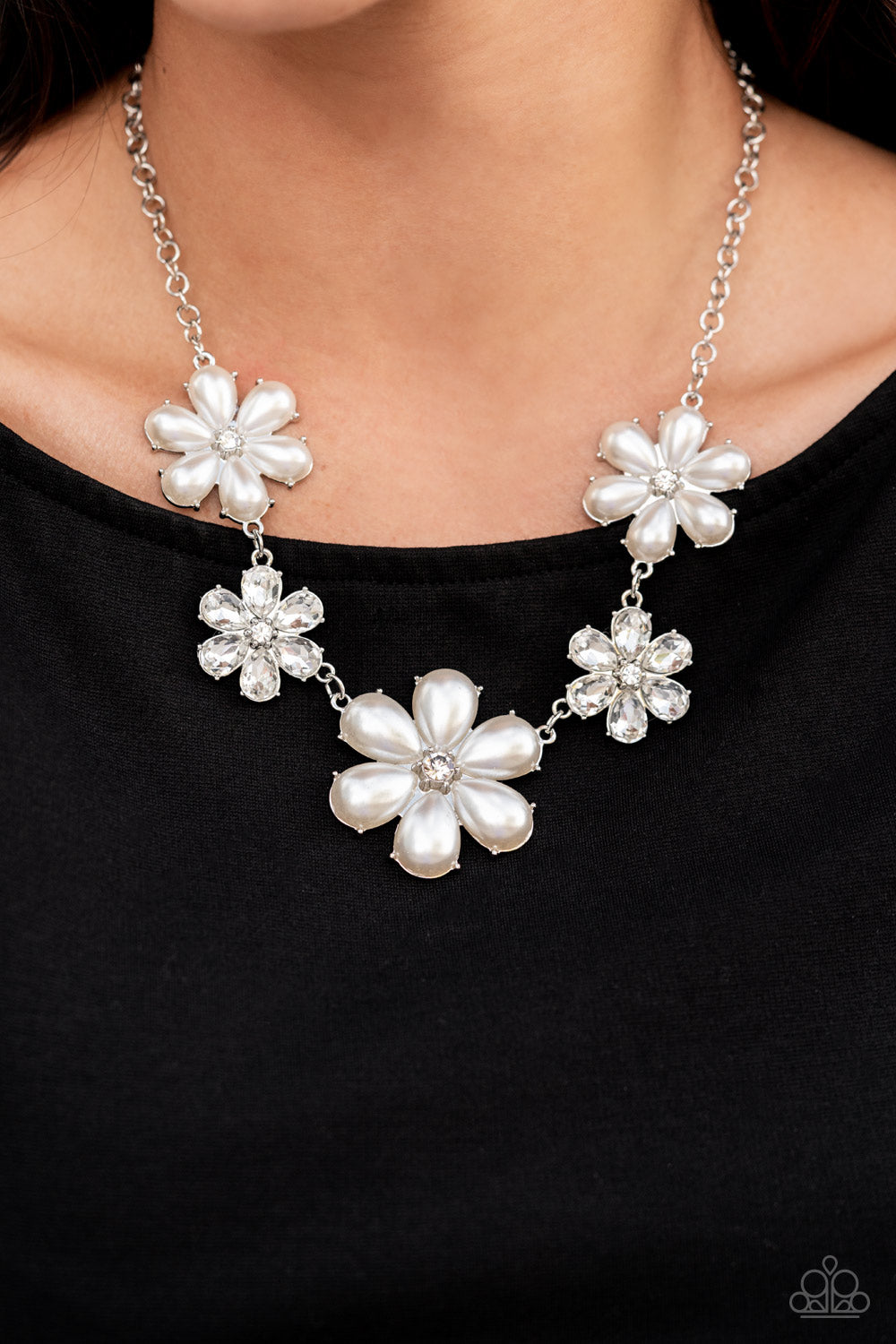 Fiercely Flowering - White (N1907)