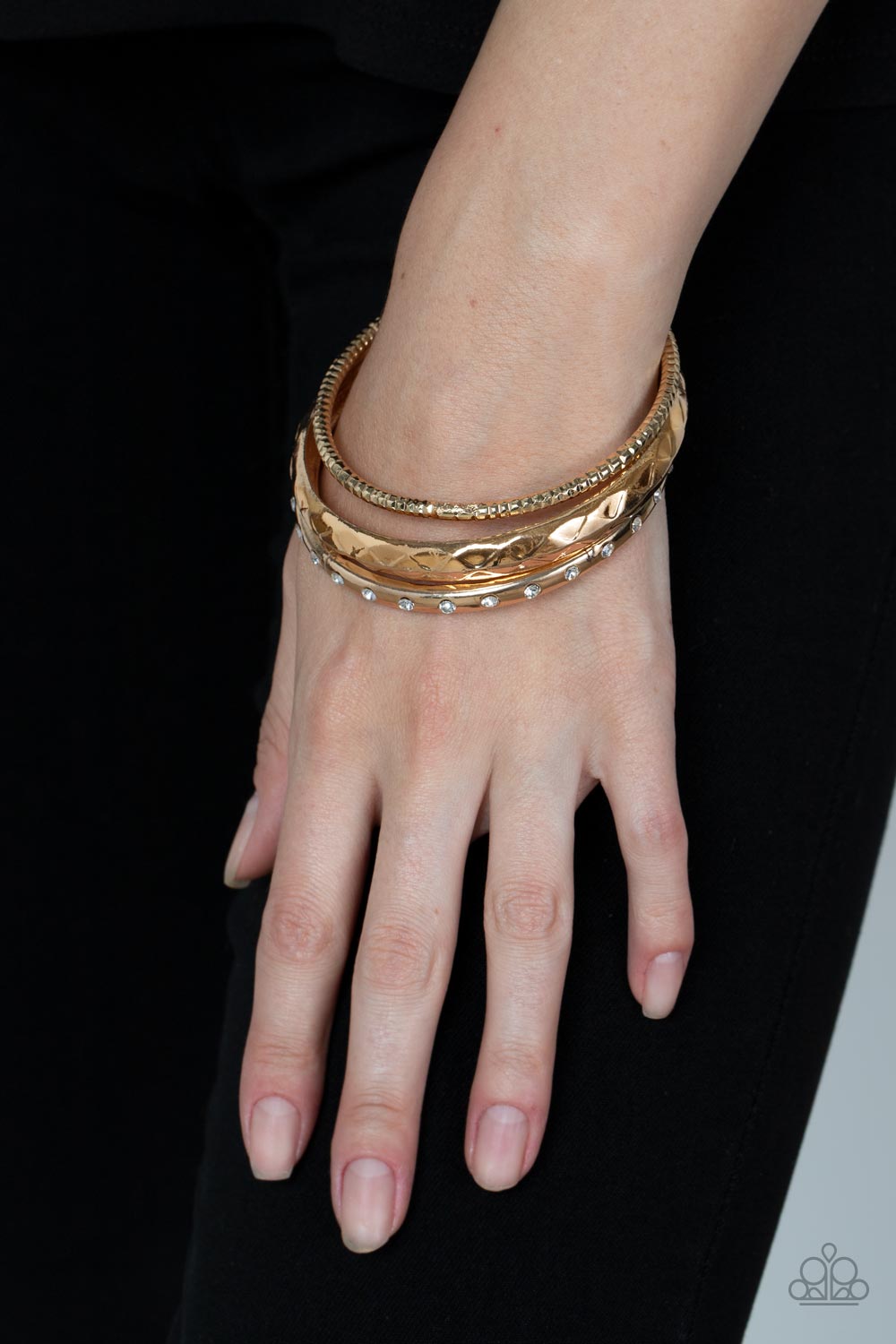 Confidently Curvaceous - Gold (B766)