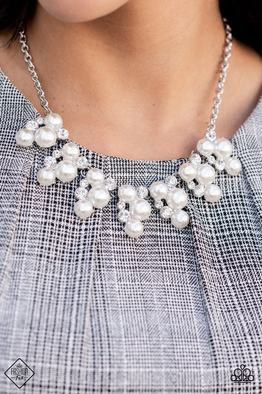 Renown Refinement - White (N0669)