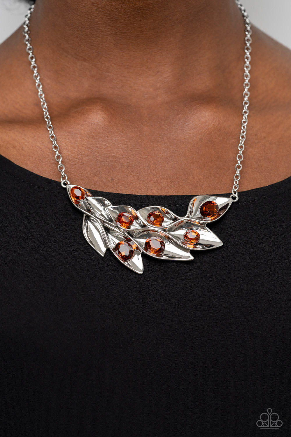 Enviable Elegance - Brown (N0520)