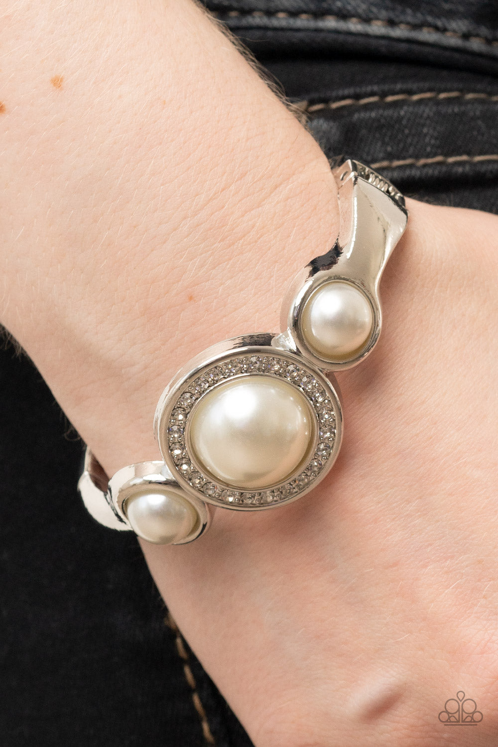 Debutante Daydream - White (B137)