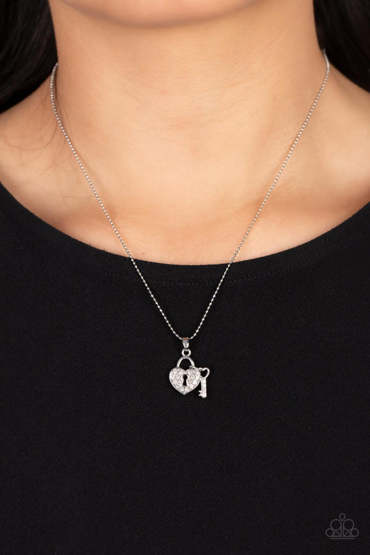 You Hold My Heart - White (E1108)