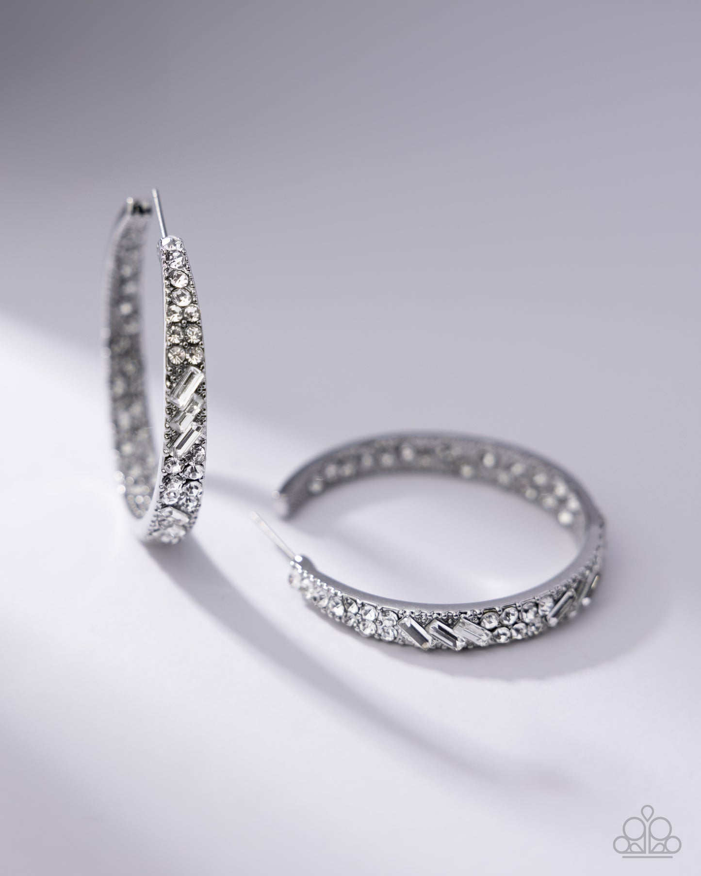 GLITZY By Association - White