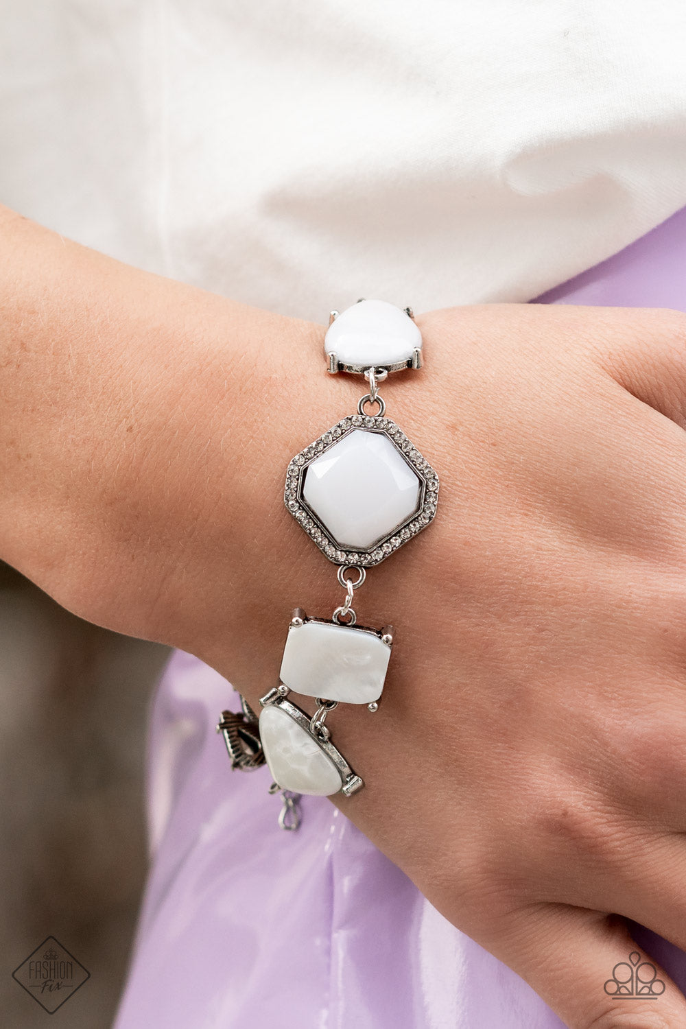 Grounding Glamour - white (B698)