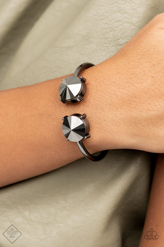 Spark and Sizzle - Black/gunmetal (B659)
