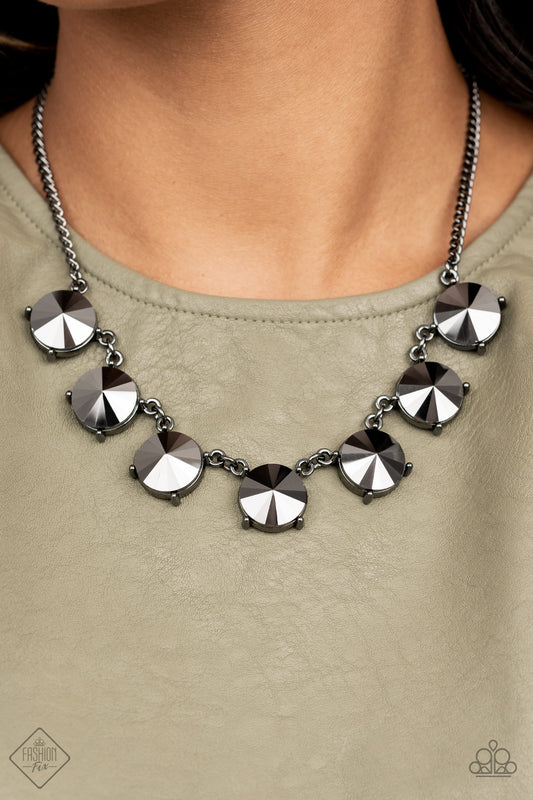 The Showcase Must Go On - Black/gunmetal (N0706)